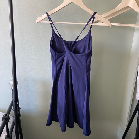 ATHLETIC DRESS, Size M - Picture 3 of 10